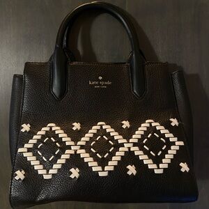 KATE SPADE— Flynn Street Small Meriwether Leather Satchel,  Black/White 👜